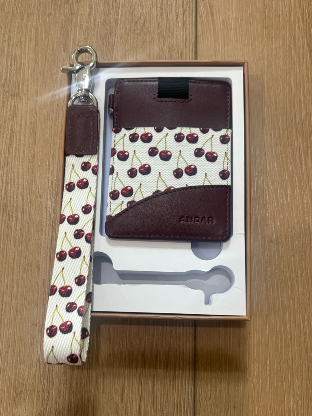 Andar  New In Box Slim Card Holder Cherry with Wristlet